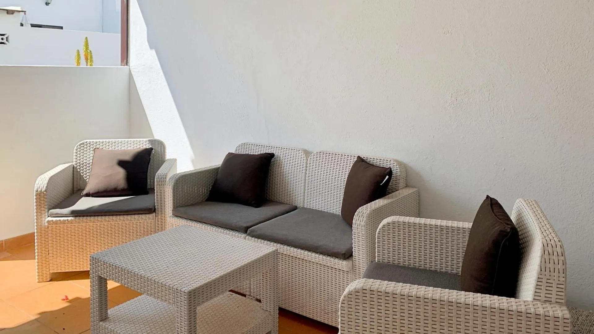 Hébergement de vacances Habitaciones Privadas Cerca De La Playa Y Aeropuerto En Casa Compartida Con Otros Huespedes Playa Honda